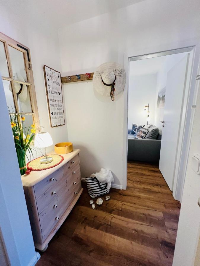 Seelund - Meeresrauschen Lauschen - Ruhiges Sonniges Apartment Mit Garten Und Terrasse Nahe Strand Und Ostsee Schonhagen  Bagian luar foto
